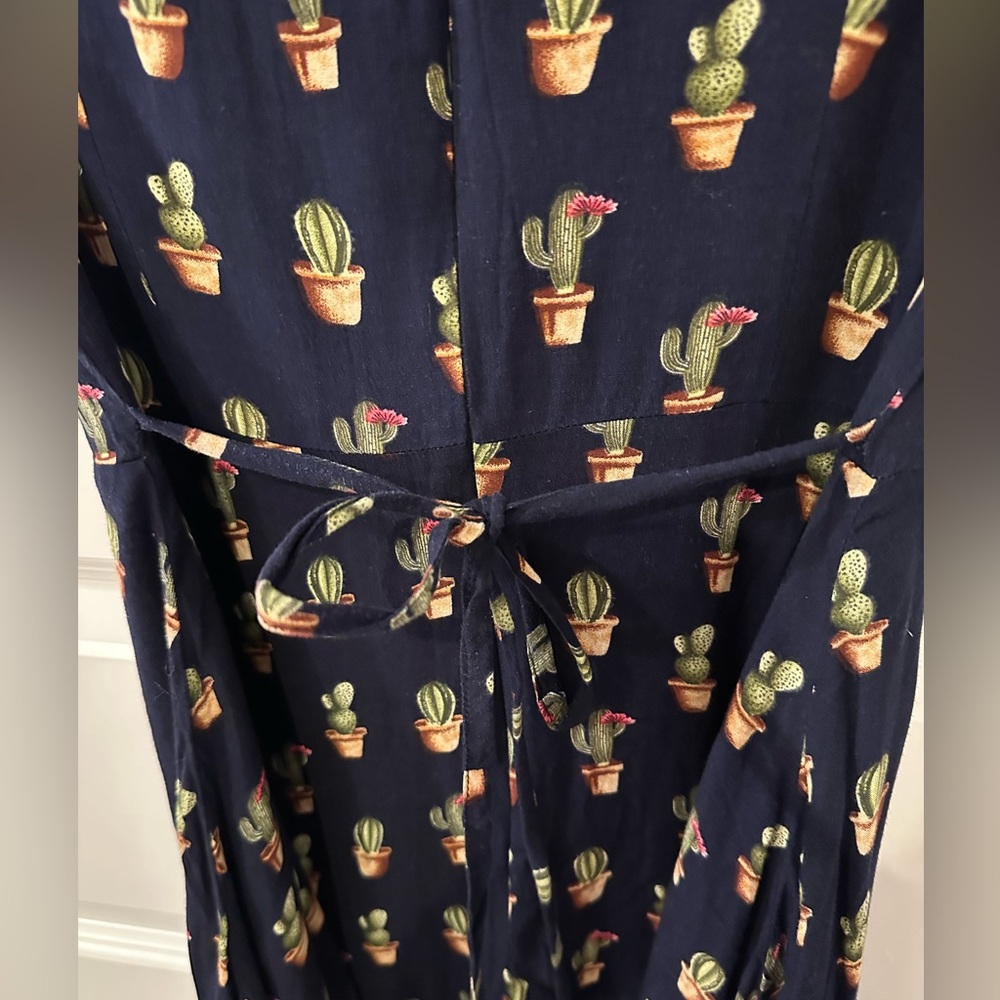 SM warbrobe Navy cactus dress size sm. - Picture 6 of 7